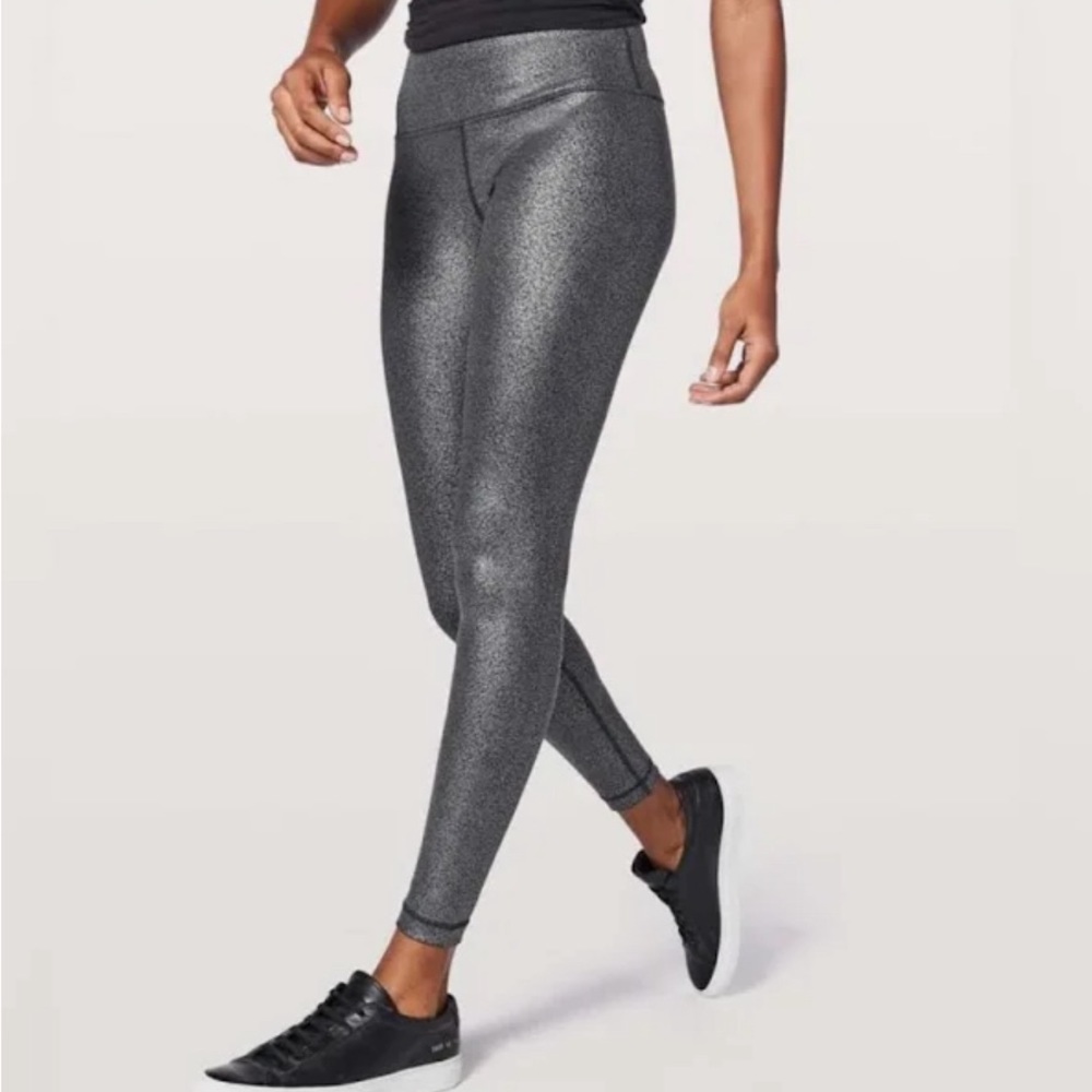 GUC Lululemon Wunder Under High-Rise Tight  28" silver foil luminosity size 4.